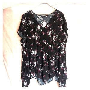 Torrid feather and skull stretch blouse top size 3